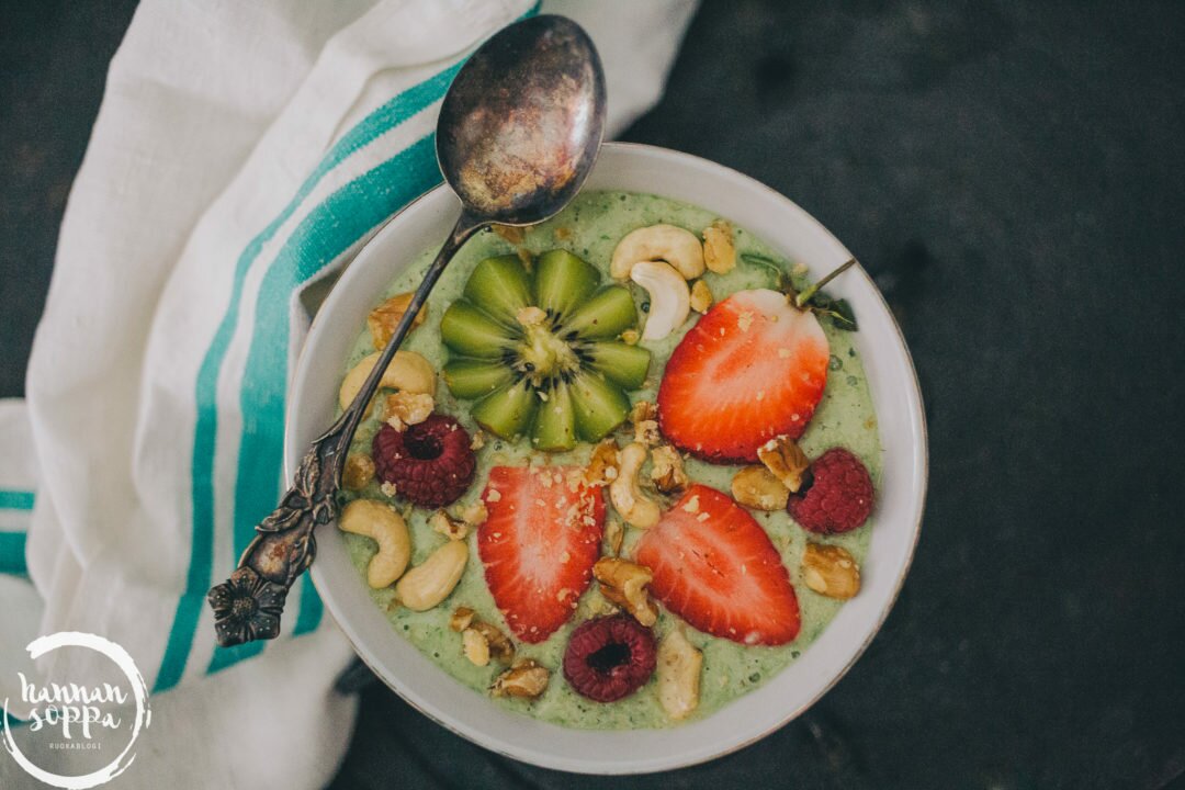 Kiwi smoothie bowl / Hannan soppa