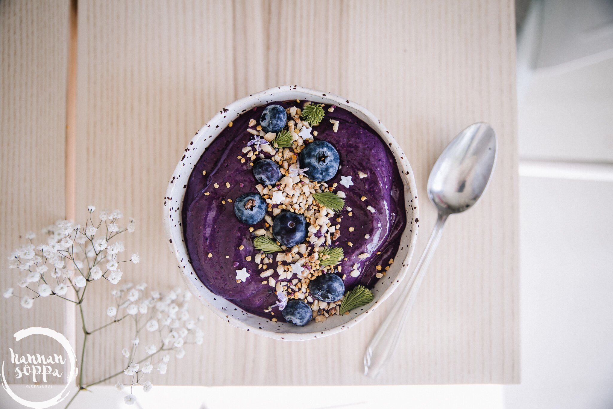mustikka-kuusenkerkkäsmoothie / Hannan soppa